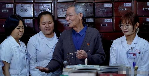 再世華佗 李伯藩 堅(jiān)持義診18年,分文不收僅憑8味藥治愈數(shù)人